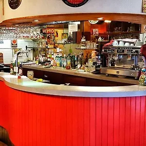 De La Gare Hotel